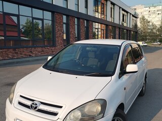 2001 Toyota Ipsum II (M20), белый, 680000 рублей, вид 2