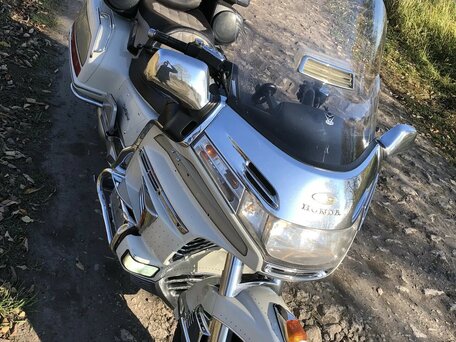 1997 Honda GL 1500 Gold Wing, белый, 600000 рублей, вид 3