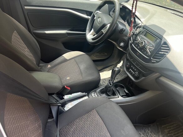 2019 Lada (ВАЗ) Vesta SW I, чёрный, 1250000 рублей - вид 3