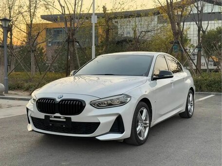 2022 BMW 1 серии 120i III (F52) Рестайлинг, белый, 1910000 рублей, вид 1