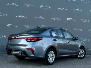 2020 Kia Rio IV, серый, 1642200 рублей, вид 2
