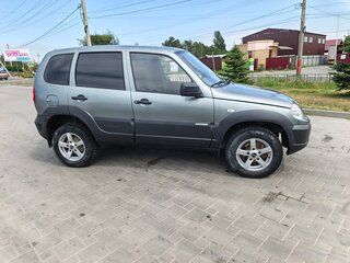 2013 Chevrolet Niva I Рестайлинг, серый, 669000 рублей, вид 2