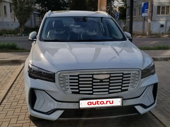 2022 Geely Monjaro (Xingyue L) Hi-P I, белый, 3000000 рублей