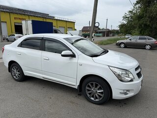 2013 Chevrolet Cobalt II, белый, 600000 рублей, вид 4