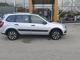 2026 Lada (ВАЗ) Granta Cross I Рестайлинг, серебристый, 1225000 рублей, вид 4
