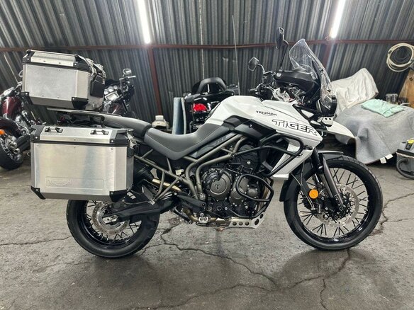 2019 Triumph Tiger 800, белый, 1050000 рублей - вид 2