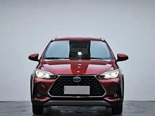 2022 Toyota Yaris L X XP150 Рестайлинг, красный, 1300000 рублей, вид 1