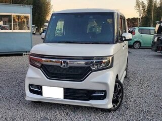 2022 Honda N-BOX II Рестайлинг, белый, 677000 рублей, вид 3