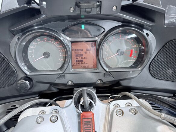 2011 BMW R 1200 RT, белый, 999000 рублей - вид 16
