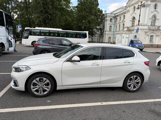 2022 BMW 1 серии 118i III (F40), белый, 2900000 рублей, вид 5