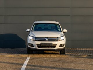 2011 Volkswagen Tiguan I Рестайлинг, белый, 1395000 рублей, вид 2
