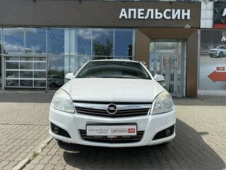 2010 Opel Astra H Рестайлинг, белый, 355000 рублей, вид 2