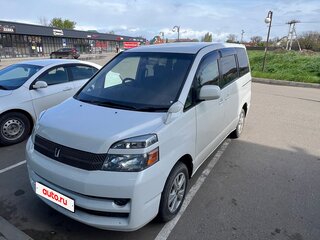 2007 Toyota Voxy I (R60), белый, 1050000 рублей, вид 2