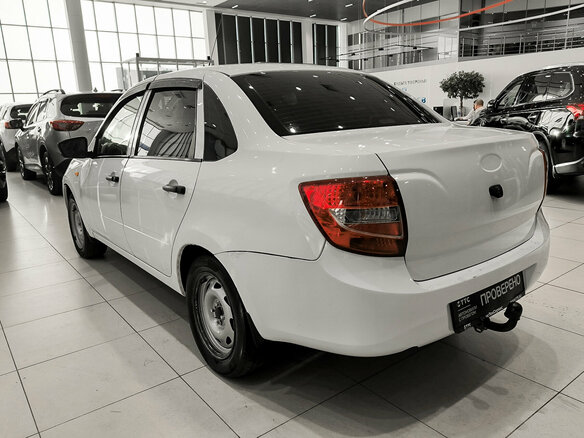 2016 Lada (ВАЗ) Granta Sport I, белый, 399000 рублей - вид 6