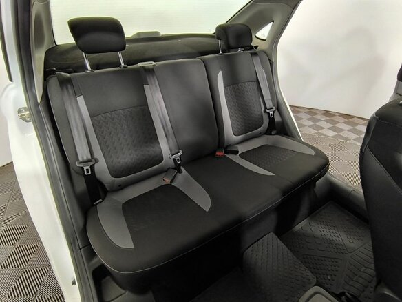 2024 Lada (ВАЗ) Vesta I Рестайлинг (NG), белый, 1083000 рублей - вид 13