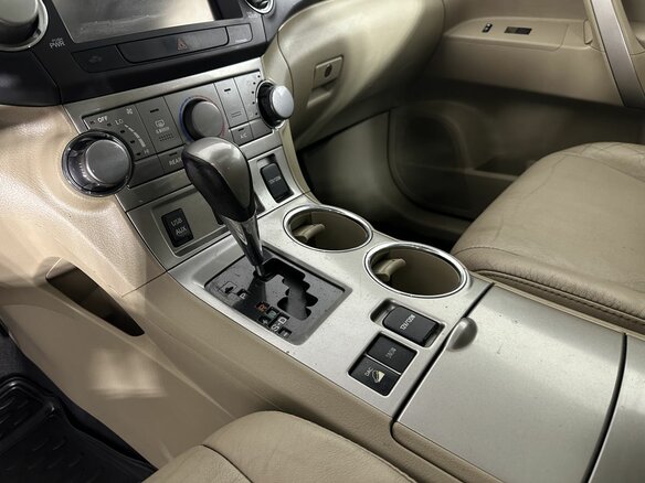 2010 Toyota Highlander II (XU40) Рестайлинг, чёрный, 1190000 рублей - вид 12
