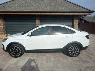 2023 Lada (ВАЗ) Vesta Cross I Рестайлинг (NG), белый, 1450000 рублей, вид 2
