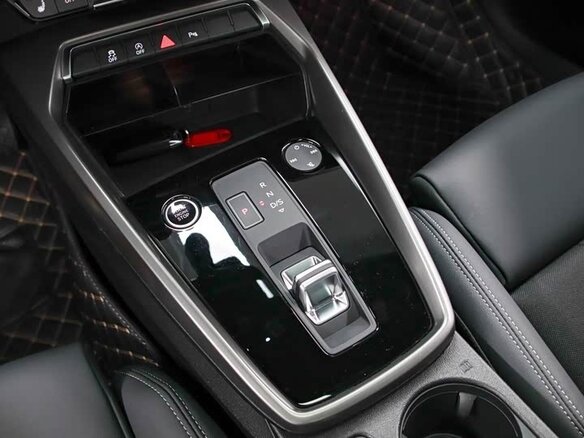 2023 Audi A3 35 TFSI Long IV (8Y), зелёный, 2530000 рублей - вид 13