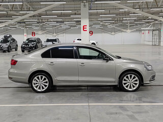 2017 Volkswagen Jetta VI Рестайлинг, бежевый, 1215000 рублей, вид 4