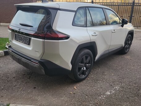 2026 Toyota RAV4 V (XA50), белый, 4350000 рублей, вид 5