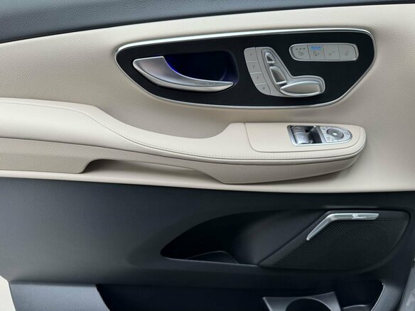 2026 Mercedes-Benz V-Класс Long 300 d длинный III (W447) Рестайлинг 2, серый, 14990000 рублей - вид 20