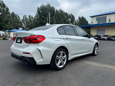 2022 BMW 1 серии 120i III (F52) Рестайлинг, белый, 1950000 рублей, вид 4