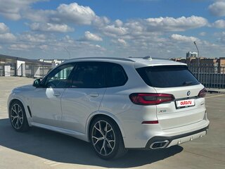 2021 BMW X5 40i IV (G05/G18), белый, 8590000 рублей, вид 3