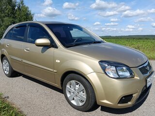 2010 Kia Rio II Рестайлинг, бежевый, 420000 рублей, вид 2