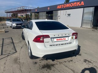 2013 Volvo S60 II Рестайлинг, белый, 1400000 рублей, вид 3