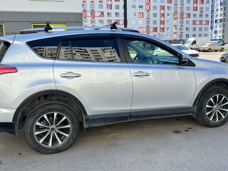 2016 Toyota RAV4 IV (XA40) Рестайлинг, серебристый, 1930000 рублей, вид 2