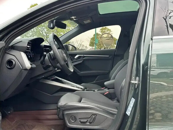 2021 Audi A3 Sportback 35 TFSI IV (8Y), зелёный, 2100000 рублей - вид 15