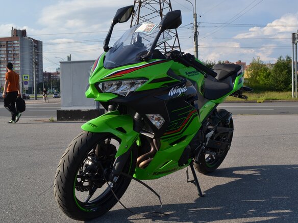 2024 Kawasaki Ninja 400, зелёный, 700000 рублей - вид 5