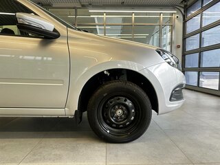 2026 Lada (ВАЗ) Granta I Рестайлинг, серебристый, 1151000 рублей, вид 5