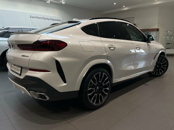 2024 BMW X6 40i III (G06) Рестайлинг, белый, 11960000 рублей - вид 5