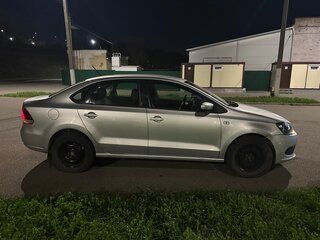 2013 Volkswagen Polo V, серебристый, 465000 рублей, вид 2