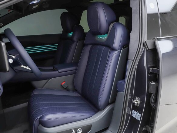 2026 Audi E7X, серебристый, 7399900 рублей - вид 17