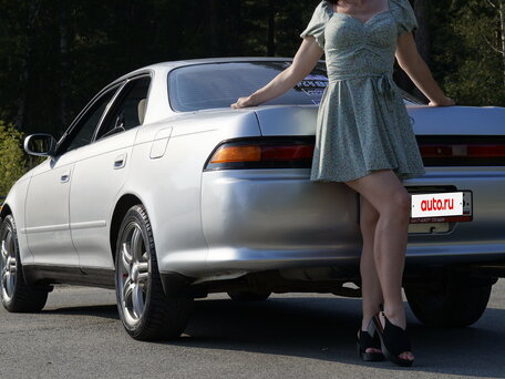 1995 Toyota Mark II VII (X90), серебристый, 600000 рублей, вид 1