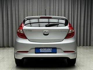 2015 Hyundai Solaris I Рестайлинг, серебристый, 872000 рублей, вид 5