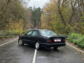 1988 Mercedes-Benz W124 230, синий, 450000 рублей, вид 5