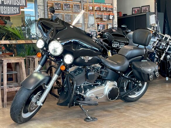 2011 Harley-Davidson Fat Boy, чёрный, 1250000 рублей - вид 3
