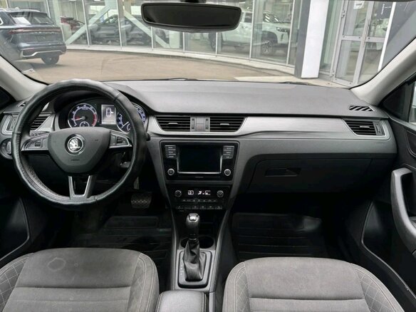 2019 Skoda Rapid I Рестайлинг, белый, 1350000 рублей - вид 10