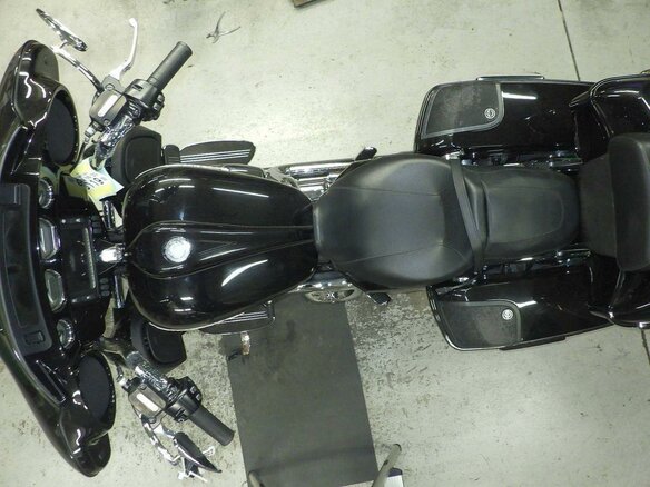 2017 Harley-Davidson Street Glide, чёрный, 1690000 рублей - вид 6