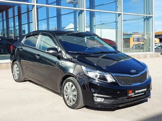 2016 Kia Rio III Рестайлинг, чёрный, 979000 рублей, вид 4