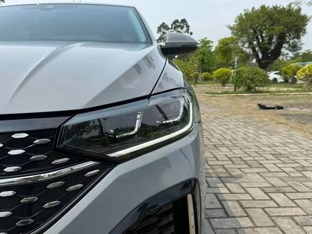 2023 Volkswagen Lavida III Рестайлинг, серый, 1660002 рублей, вид 4