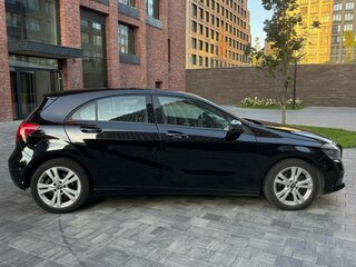 2017 Mercedes-Benz A-Класс 180 III (W176) Рестайлинг, чёрный, 1345000 рублей, вид 5