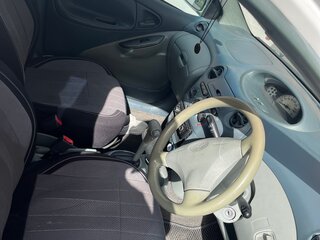 2000 Toyota Vitz I (P10), белый, 350000 рублей, вид 5