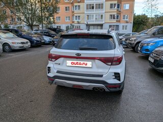 2021 Kia Rio X IV Рестайлинг, белый, 1800000 рублей, вид 3