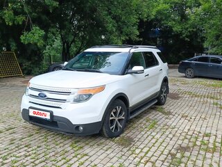 2013 Ford Explorer V, белый, 1700000 рублей, вид 1