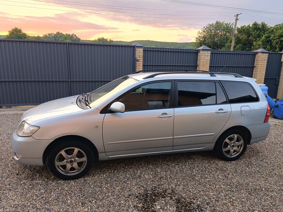 2005 Toyota Corolla Fielder IX (E120, E130) Рестайлинг, серебристый, 600000 рублей - вид 7