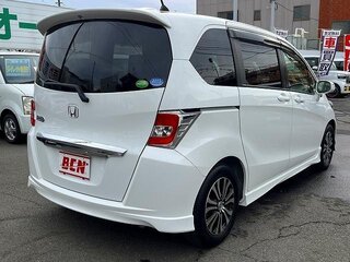 2016 Honda Freed I Рестайлинг 2, белый, 950400 рублей, вид 4